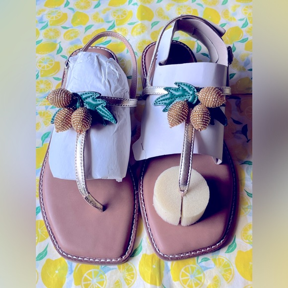 🍋 CHICO’S  ISLAND T-STRAP TROPICAL FRUIT LEMON DROP BEADED SANDALS 🍋 NWOT🍋 - Picture 1 of 16